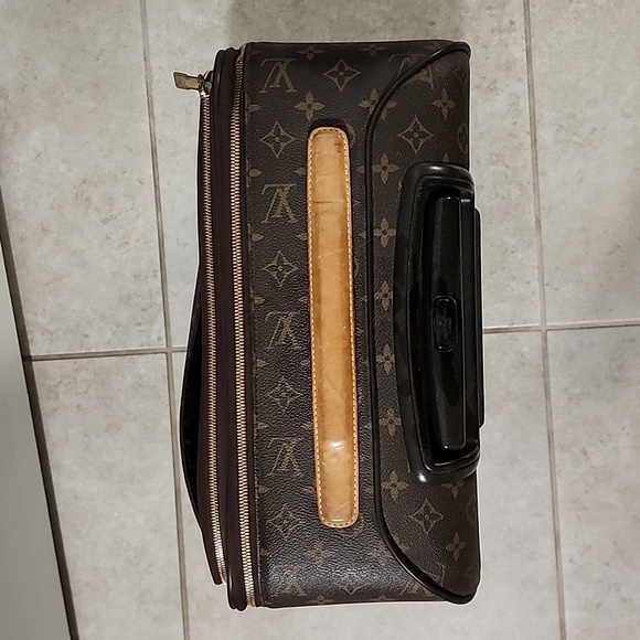 Authentic Louis Vuitton Pegase 55 Legere - Picture 10 of 10